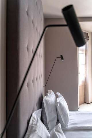 Отель Design Hotel 36 София Двухместный номер Делюкс с 1 кроватью и балконом-1